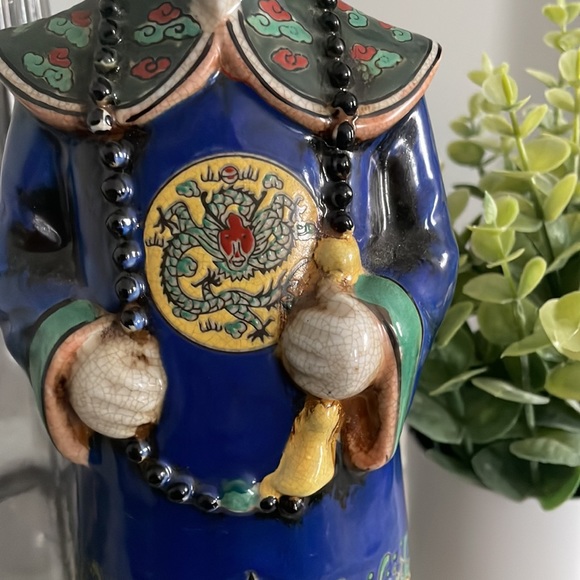 Pier 1 Imports Large Chinese Emperor Yongzheng Porcelein Statue - Picture 3 of 12